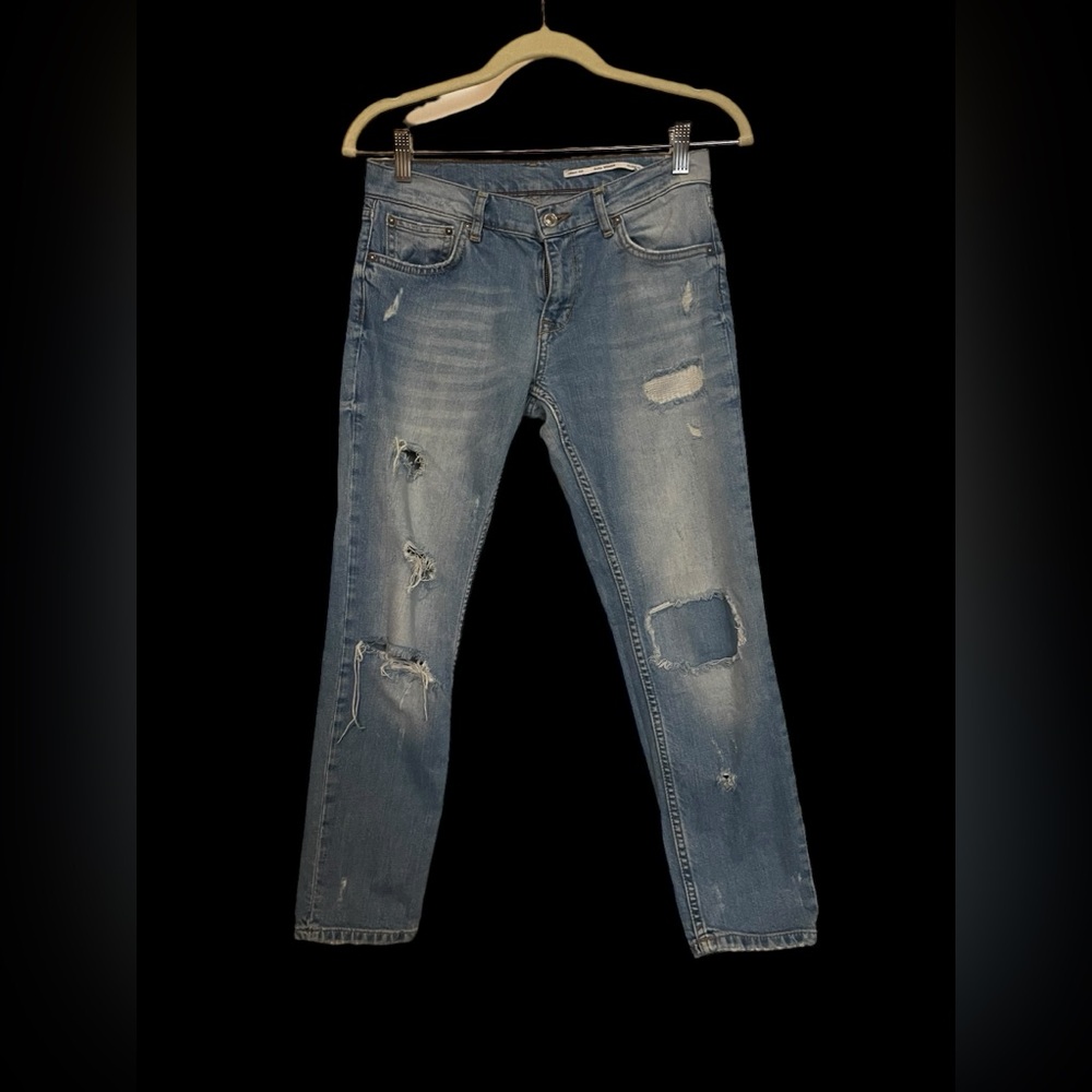 Zara Women’s Distressed Jeans - Size 4